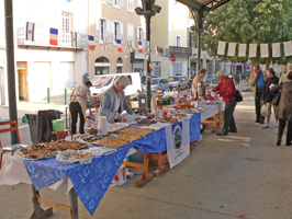 le stand de guédéra est plein de bonnes choses